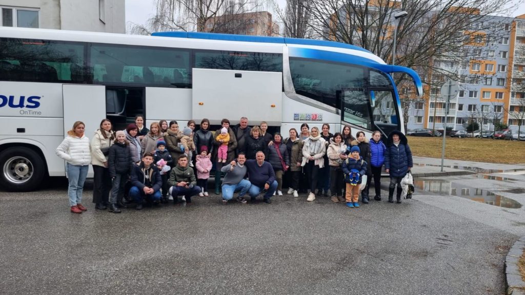 TheBus Ontime, servicio de transporte de viajeros, se solidariza con los refugiados ucranianos