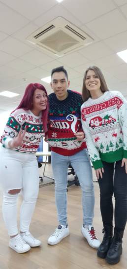 ¡Que vivan los jerséis navideños feos!
