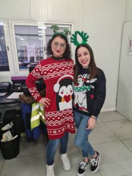 ¡Que vivan los jerséis navideños feos!