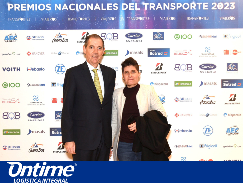Entrega de premio Veh&iacute;culos industriales